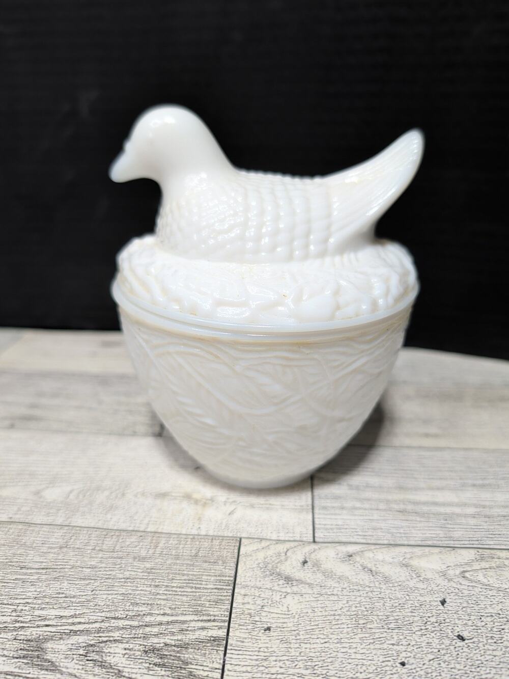 Vintage Avon White Milk Glass Nesting Dove Hen Covered Trinket Dish Marked 5